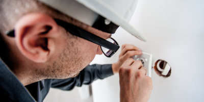 Elektrik tesisatı im Innenbereich